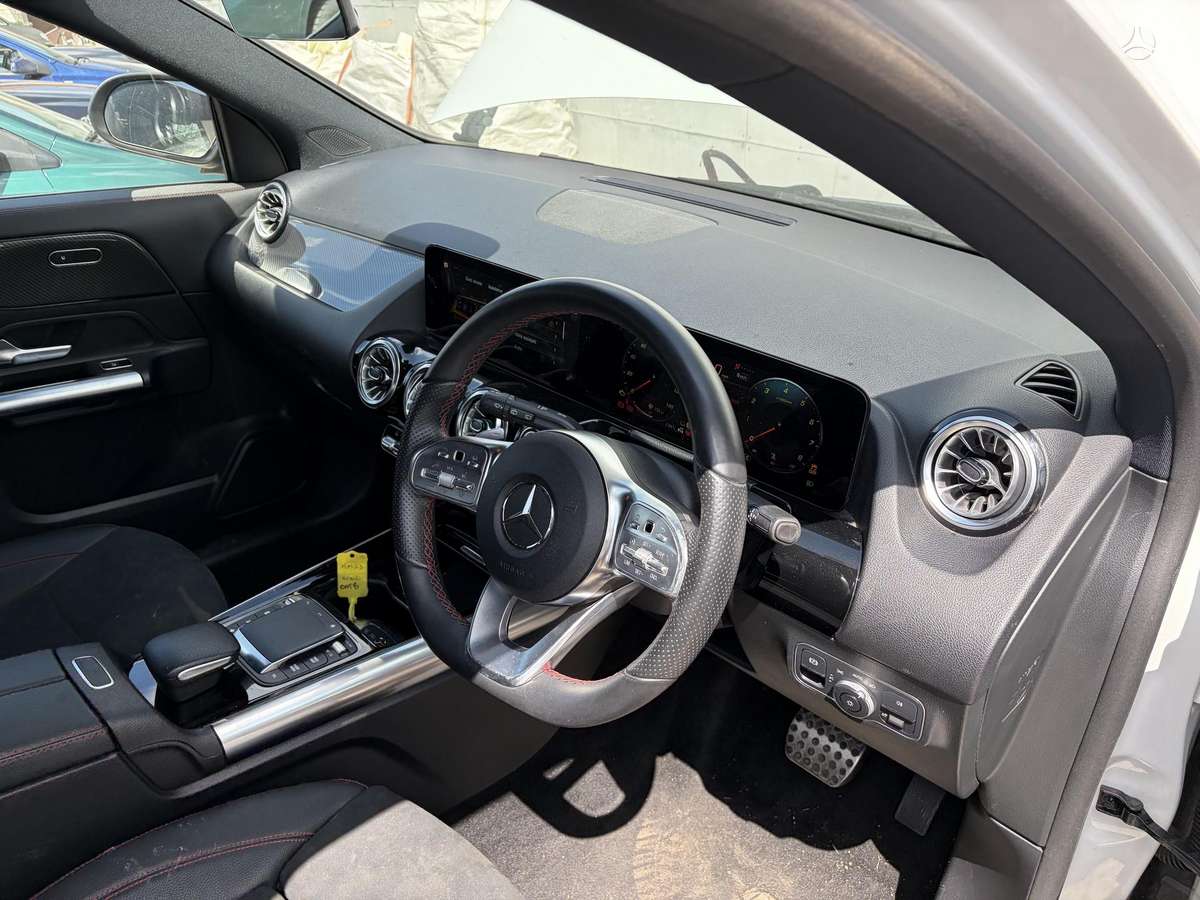 Mercedes-Benz GLA klasė