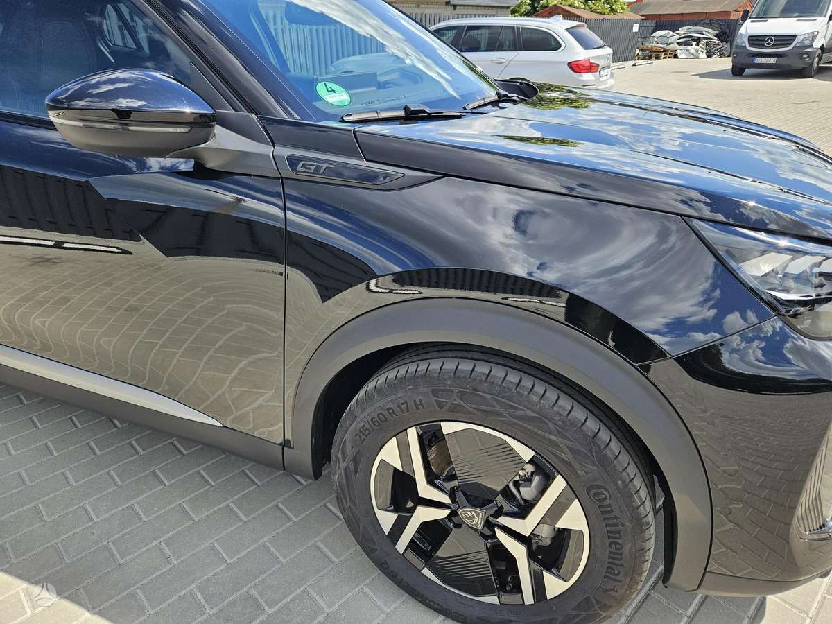 Peugeot 2008 - 8