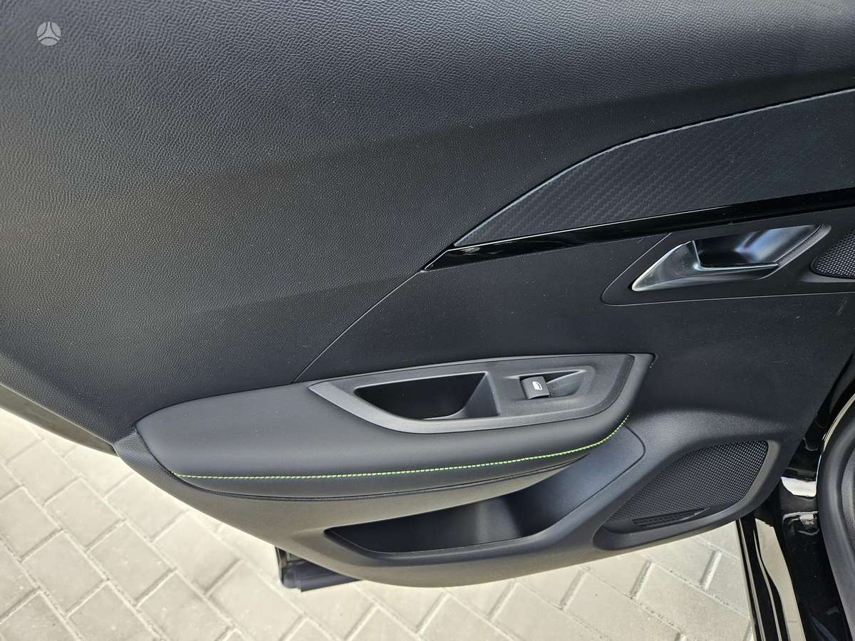 Peugeot 2008 - 12