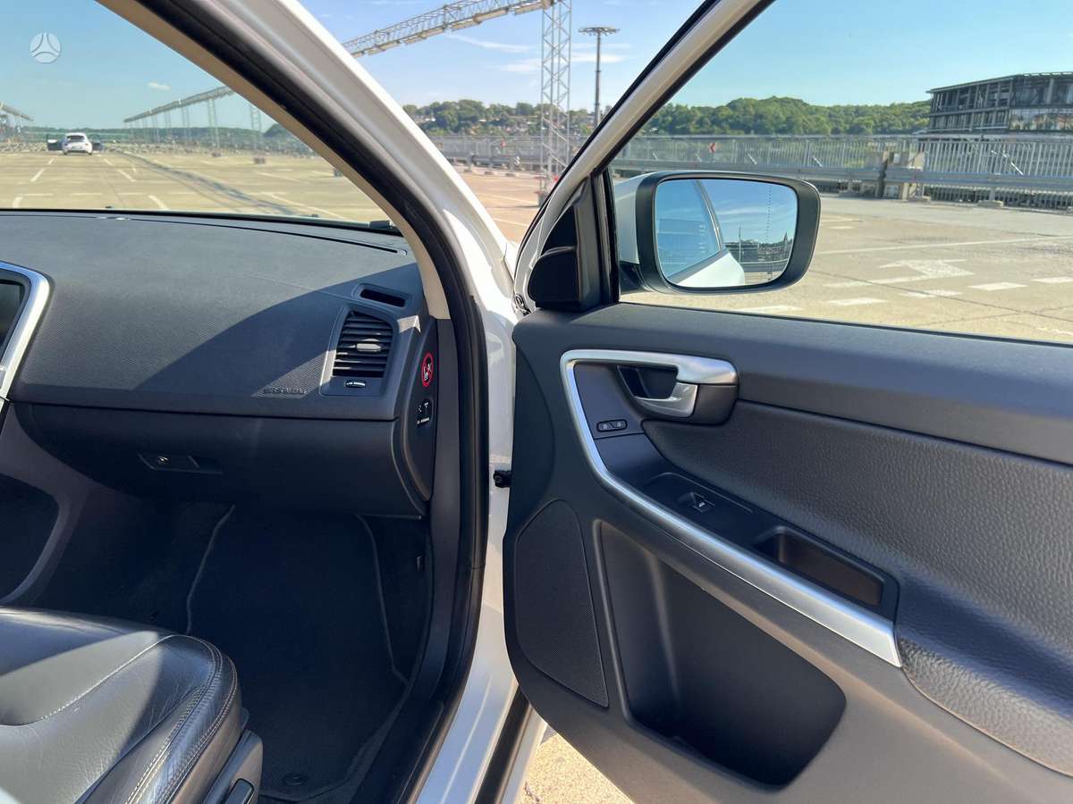 Volvo XC60 - 10