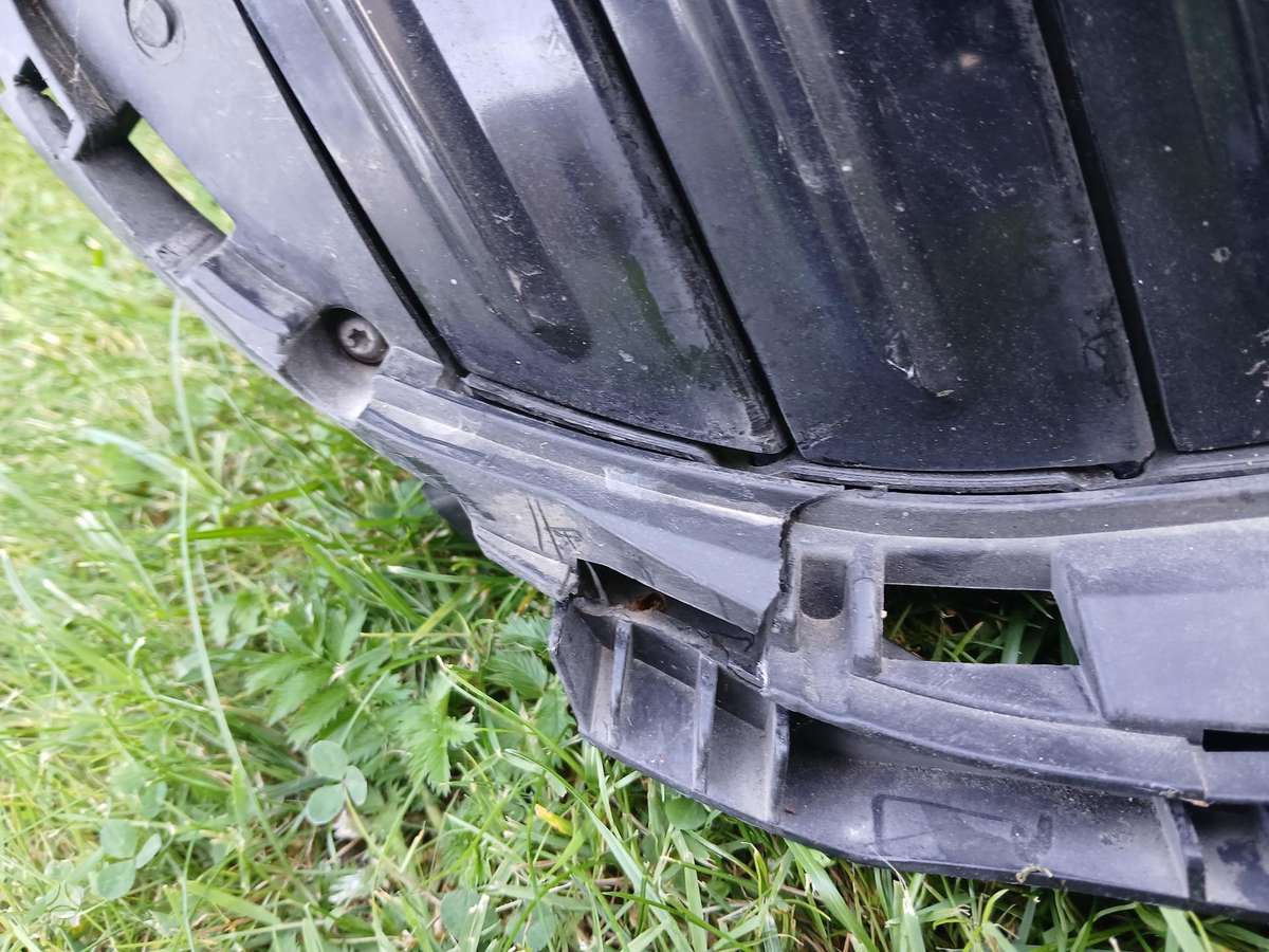 BMW 3 serija, 8069346, бамперы (буфера)