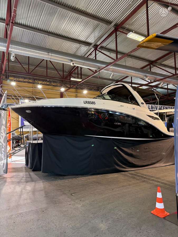 Sea Ray Sundancer 265, yachts / cruisers