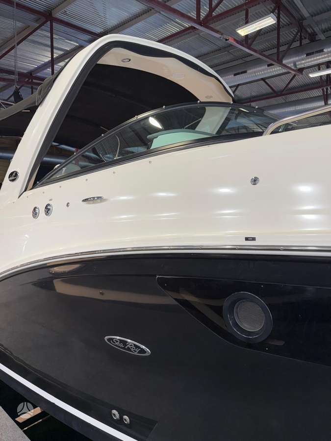 Sea Ray Sundancer 265, yachts / cruisers
