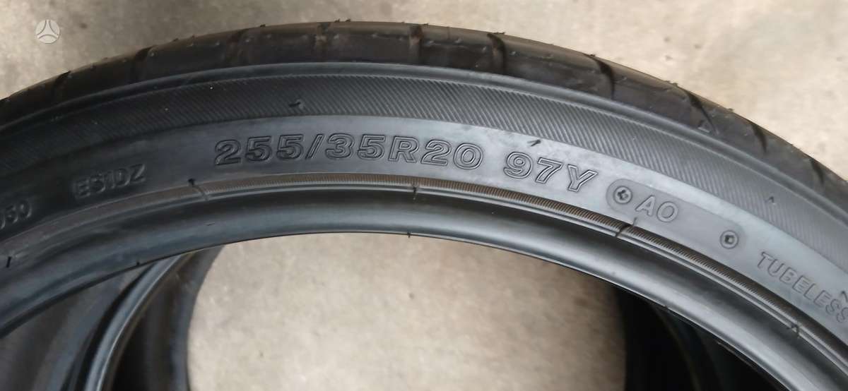 Bridgestone, vasaras 255/35 R20