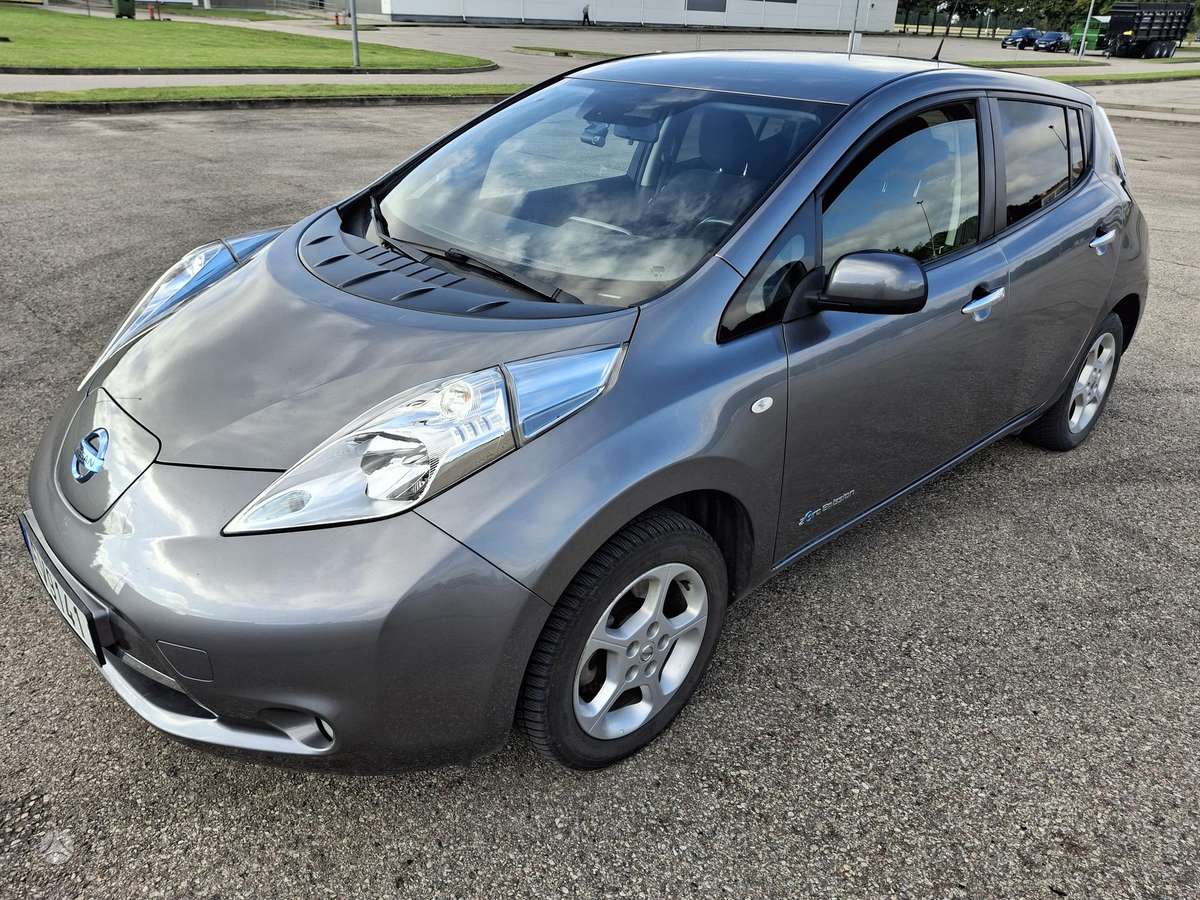 Nissan Leaf, 30 kWh, hatchback