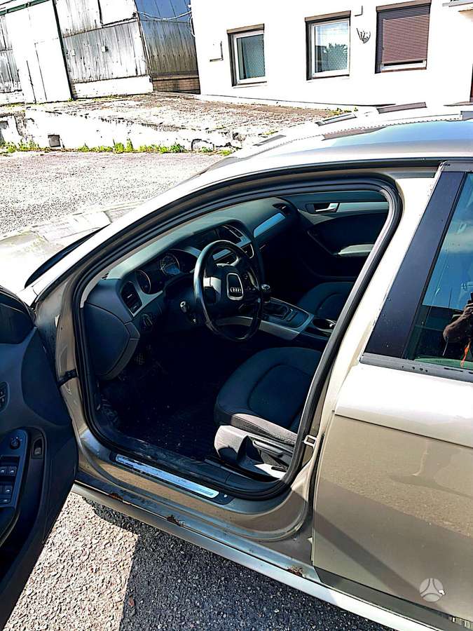 Audi A4, 2.0 l., sedanas