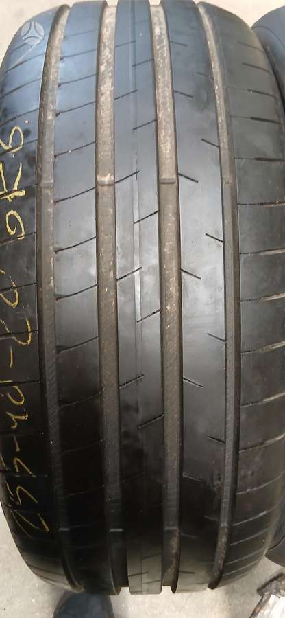 Goodyear, летние 255/40 R20