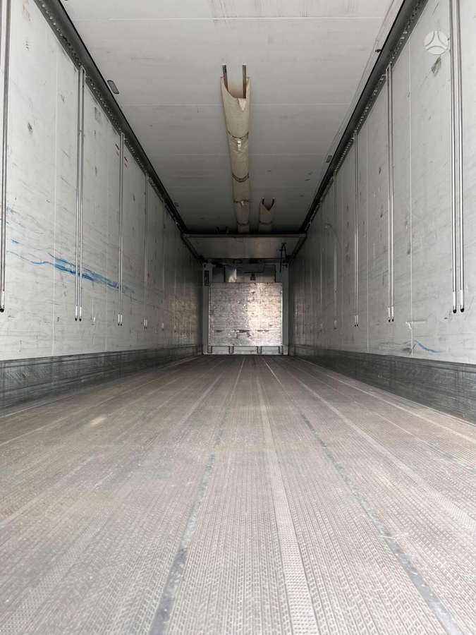 Schmitz SKO 24/L, šaldytuvai