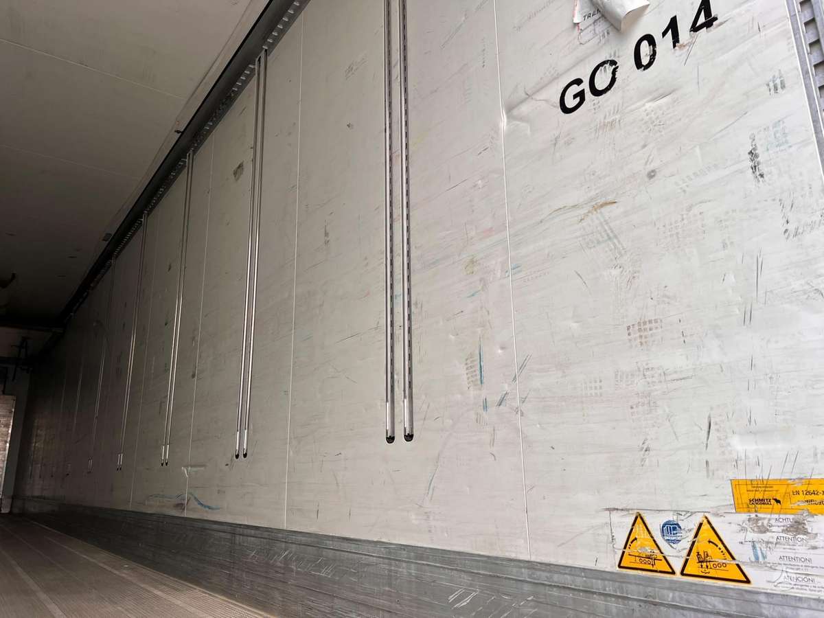 Schmitz SKO 24/L, refrigerated