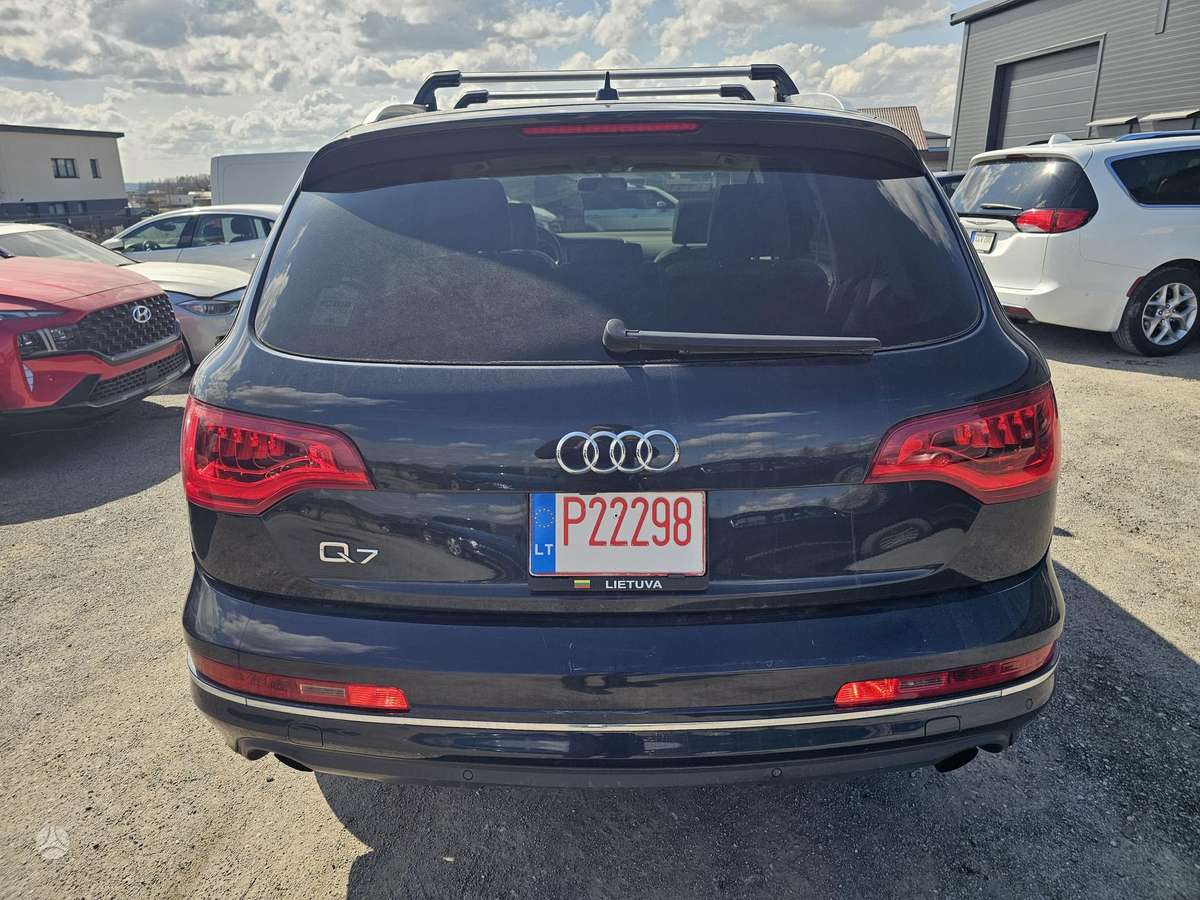 Audi Q7, 3.0 l., off-road / crossover