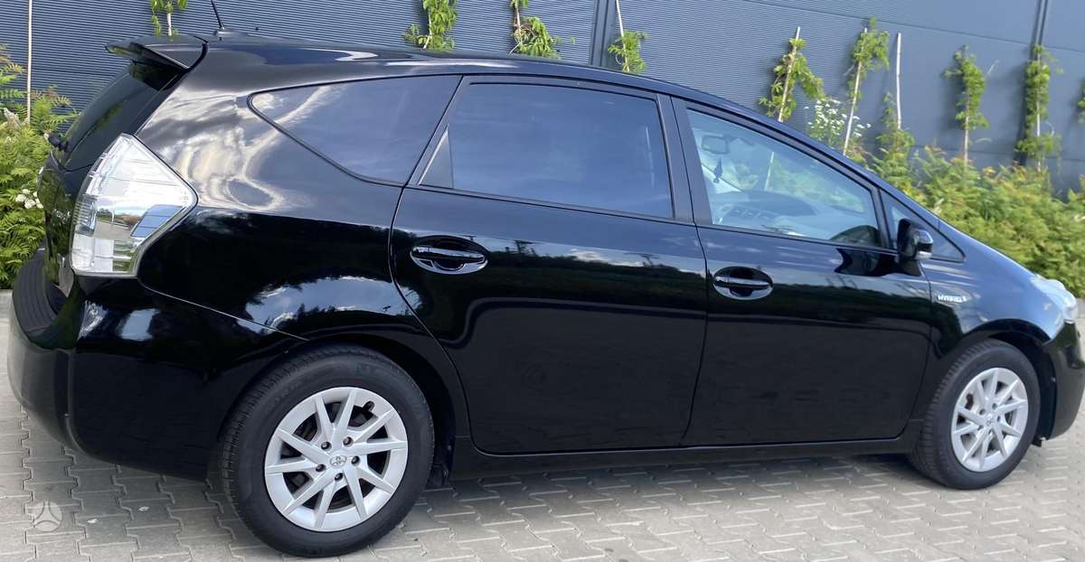 Toyota Prius+ - 9