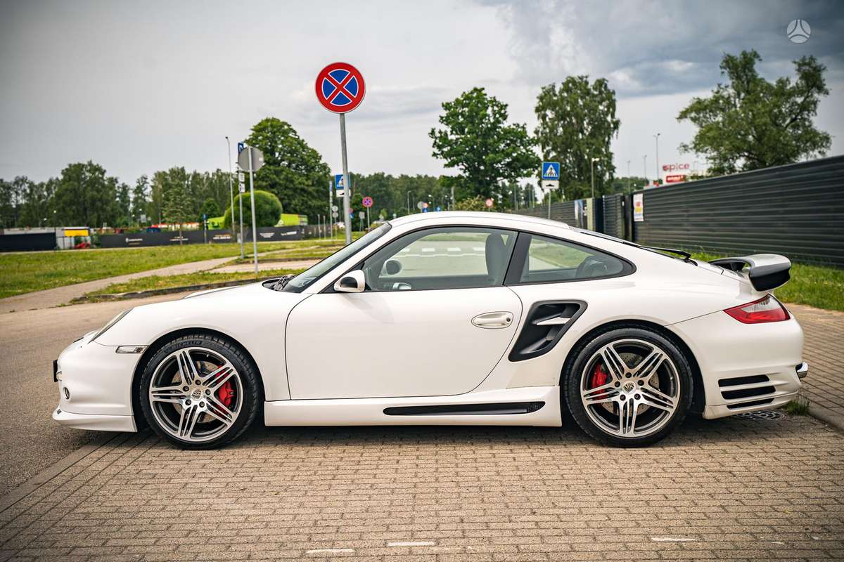 Porsche 911 - 8