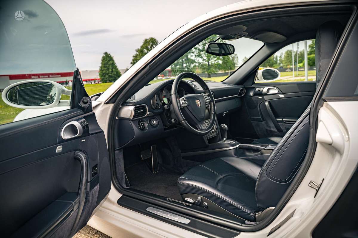 Porsche 911 - 12