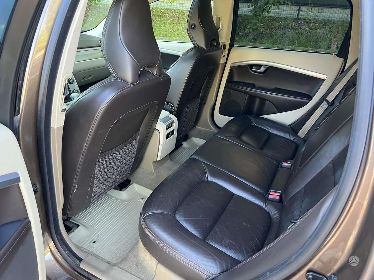 Volvo XC70, 2.0 l., Универсал