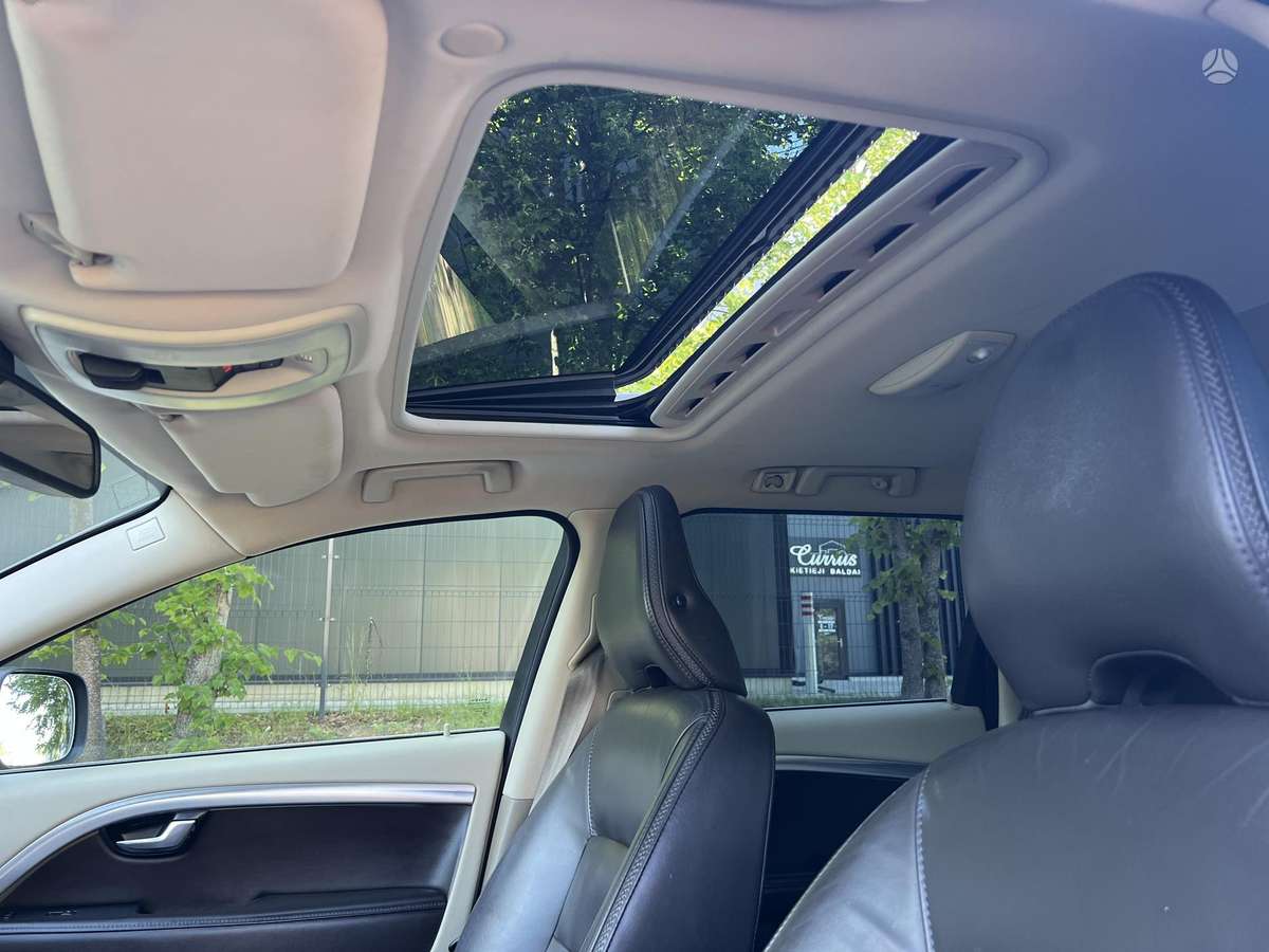 Volvo XC70, 2.0 l., Универсал