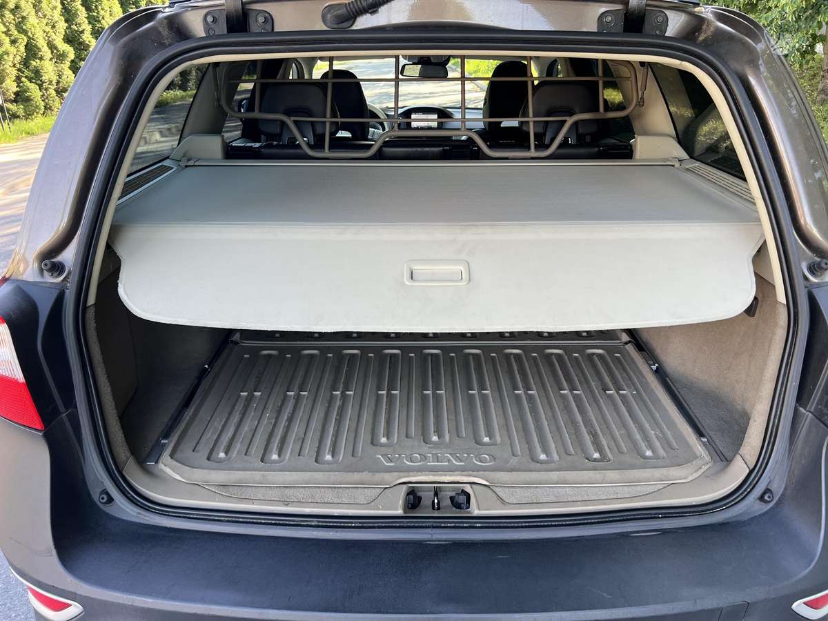 Volvo XC70, 2.0 l., Универсал