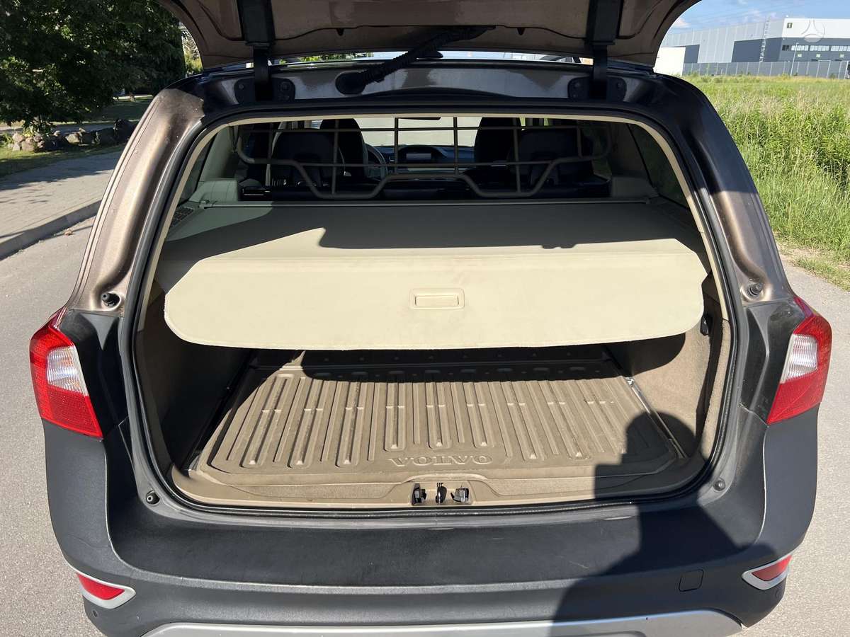 Volvo XC70, 2.0 l., Универсал