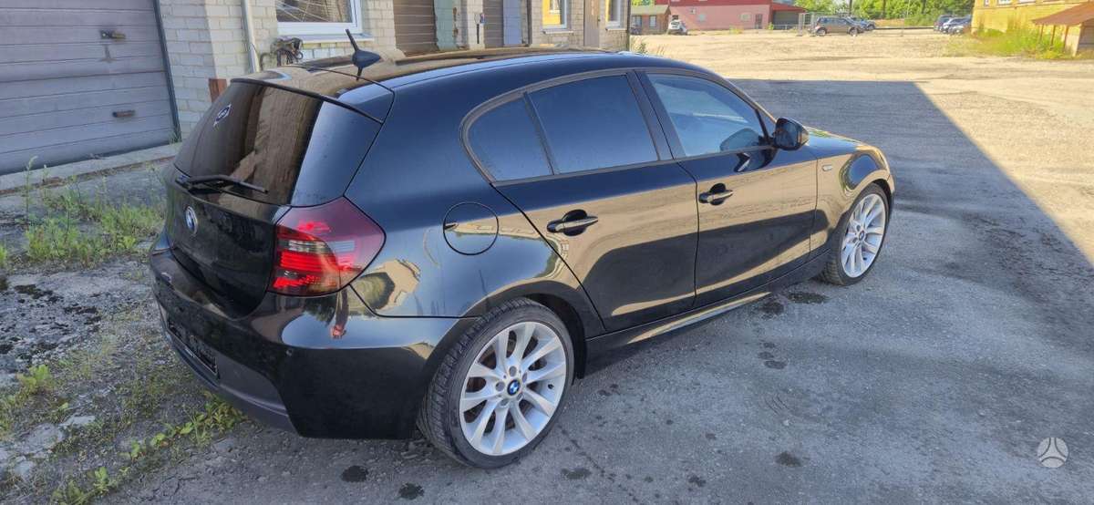 BMW 123, 2.0 l., hatchback