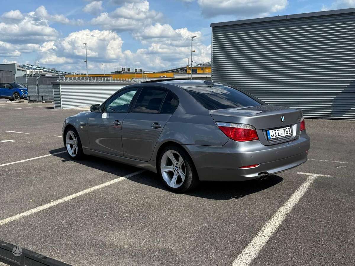 BMW 525, 3.0 l., Седан