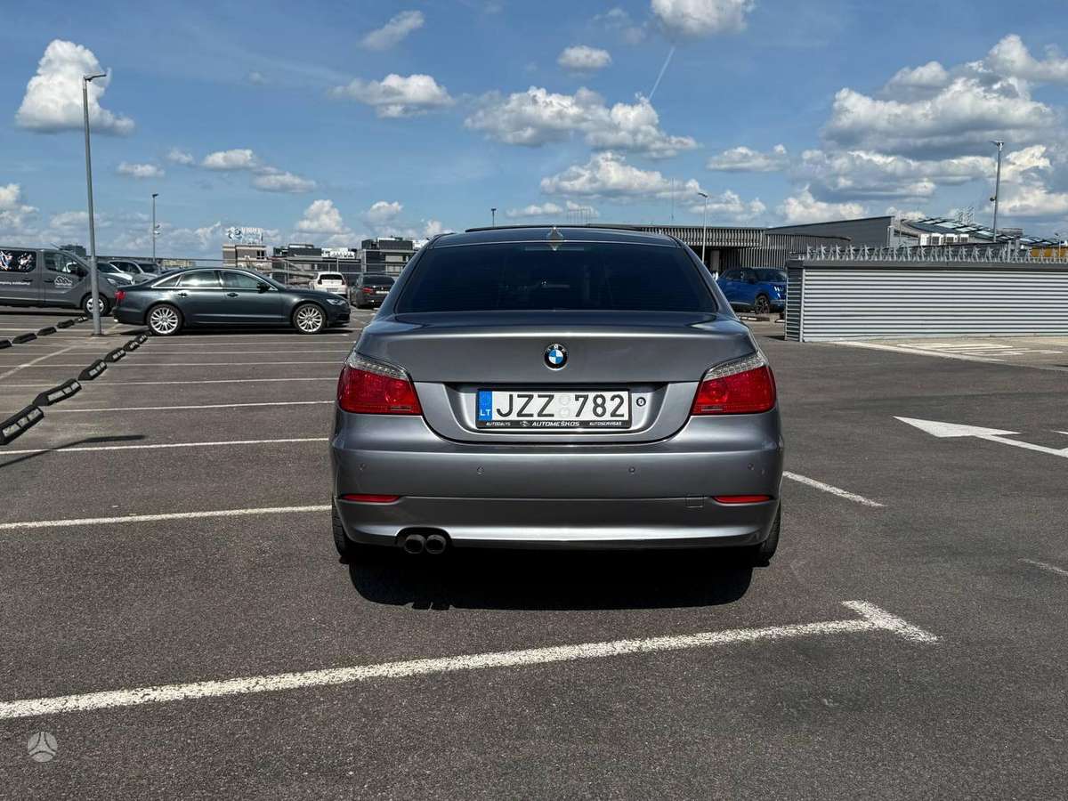 BMW 525, 3.0 l., Седан