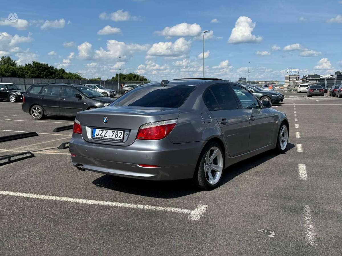BMW 525, 3.0 l., Седан