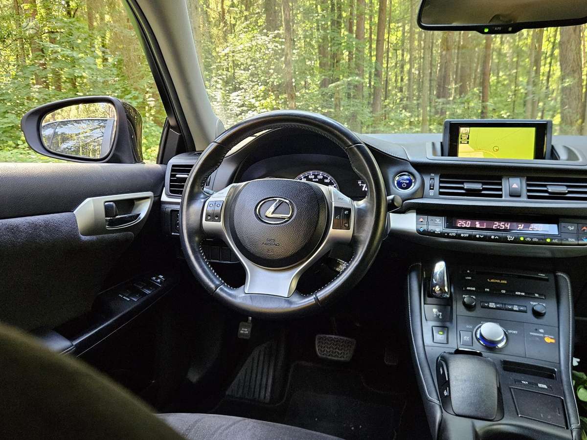 Lexus CT 200h, 1.8 l., hatchback