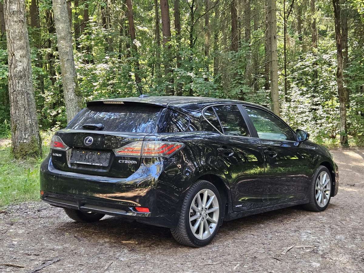 Lexus CT 200h, 1.8 l., hatchback