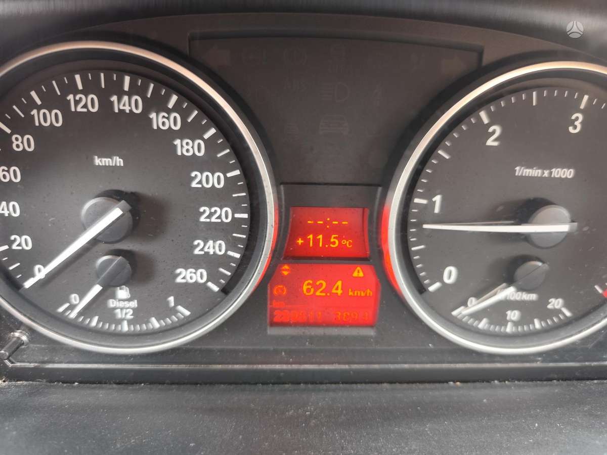 BMW X1, 2.0 l., Минивэн