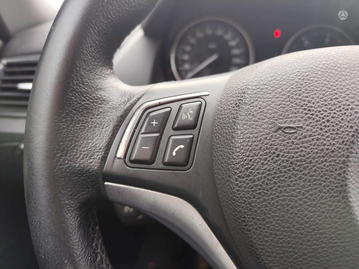 BMW X1, 2.0 l., Минивэн