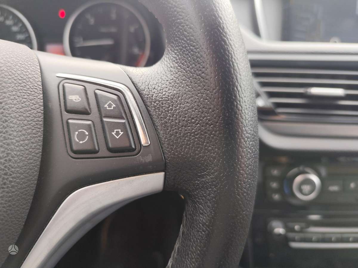 BMW X1, 2.0 l., Минивэн
