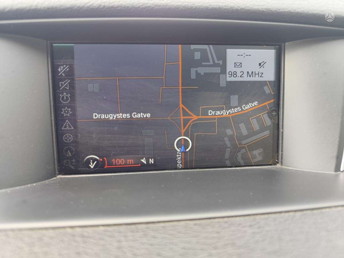 BMW X1, 2.0 l., Минивэн