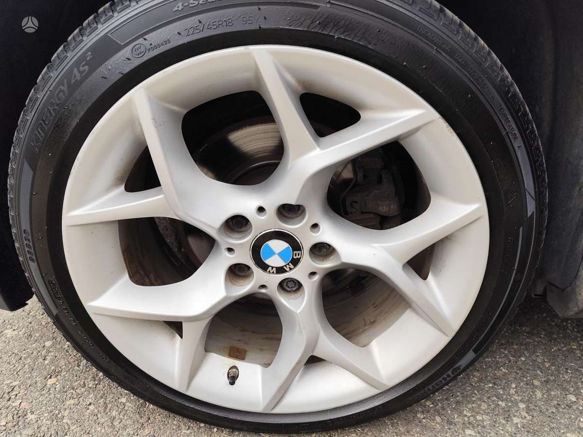 BMW X1, 2.0 l., Минивэн