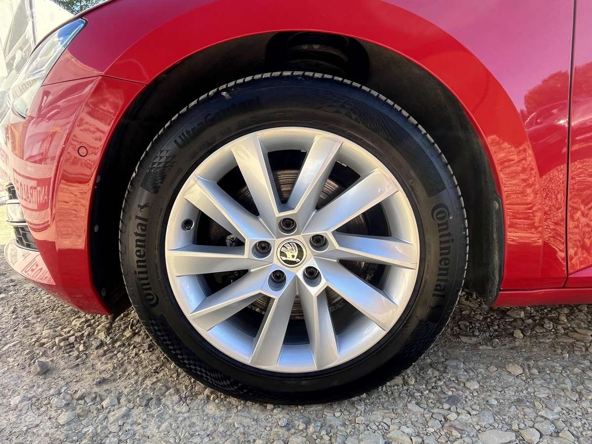Škoda Superb - 12