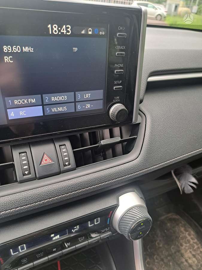 Toyota RAV4 - 6