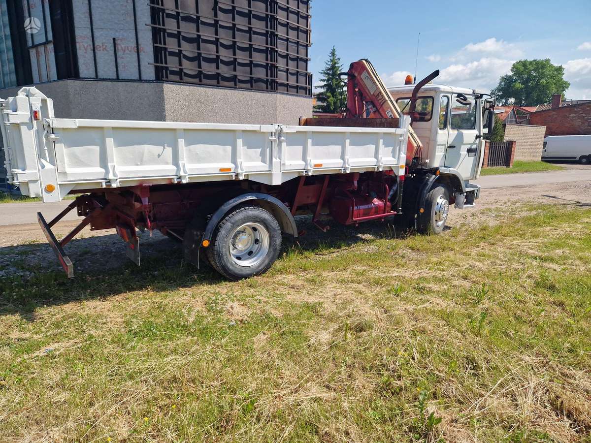 Renault Midlum, savivarčiai su kranu