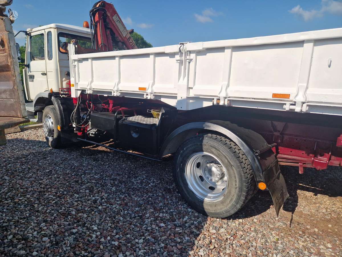 Renault Midlum, savivarčiai su kranu