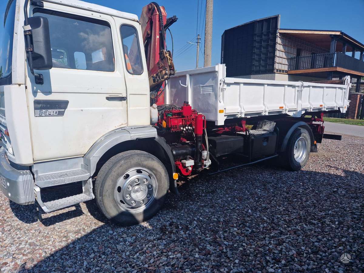 Renault Midlum, savivarčiai su kranu