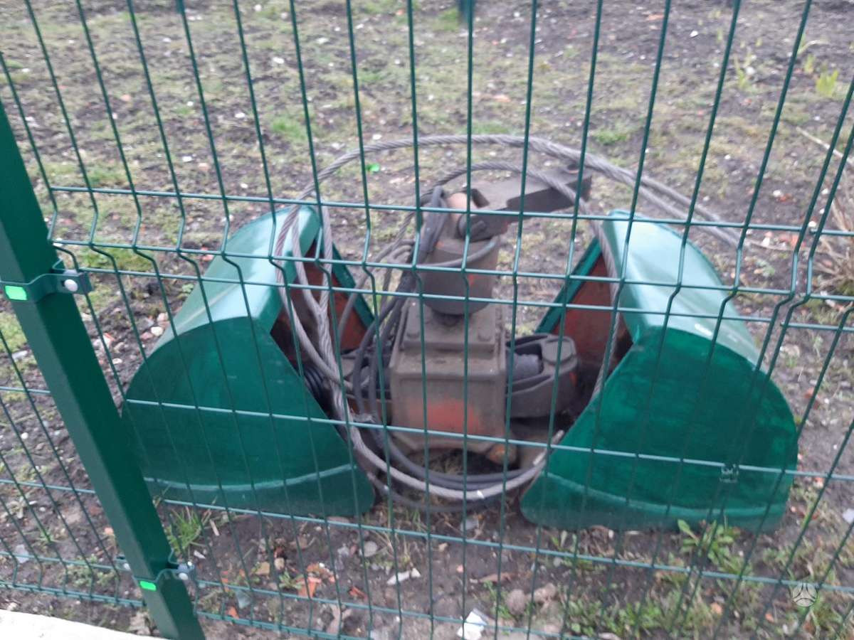 Renault Midlum, savivarčiai su kranu