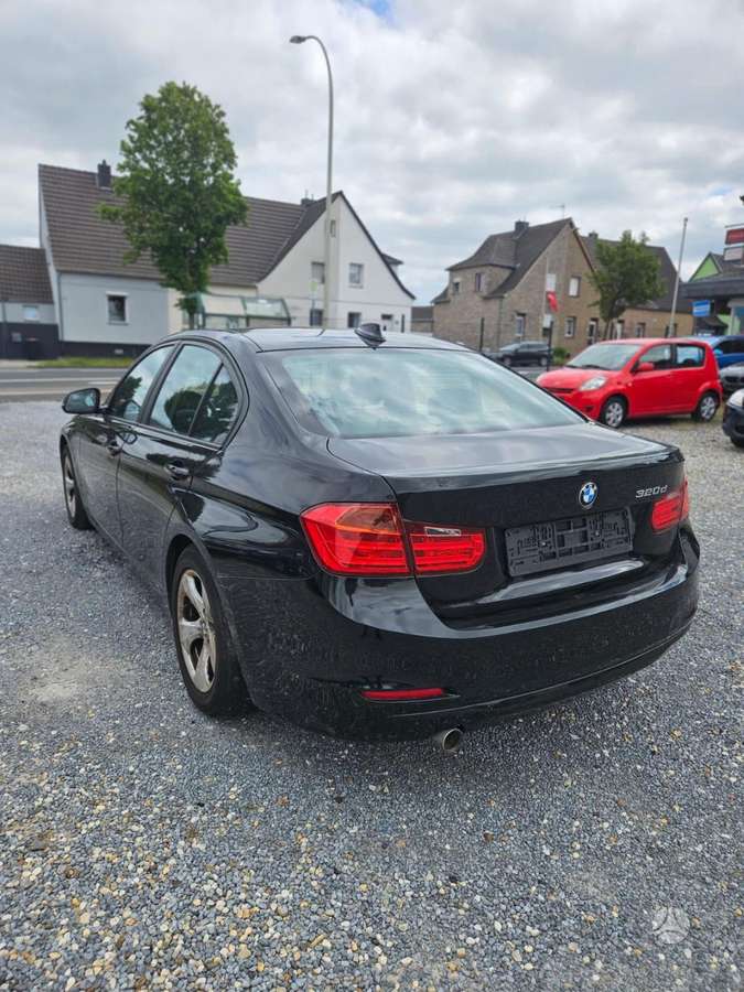 BMW 320, 2.0 l., Седан