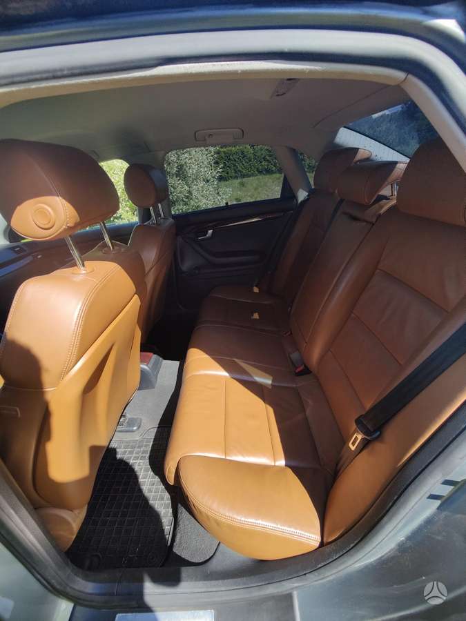 Audi A4, 2.7 l., Седан