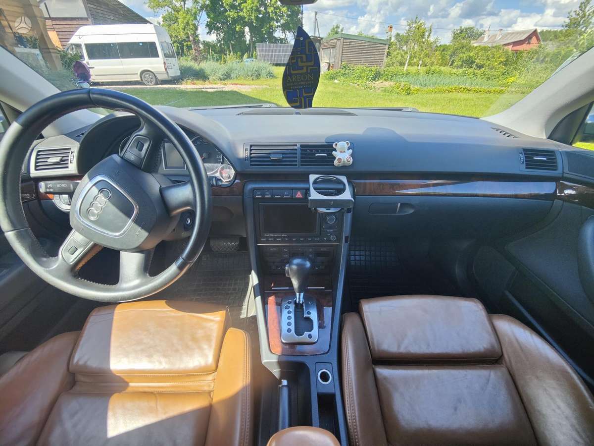 Audi A4, 2.7 l., Седан