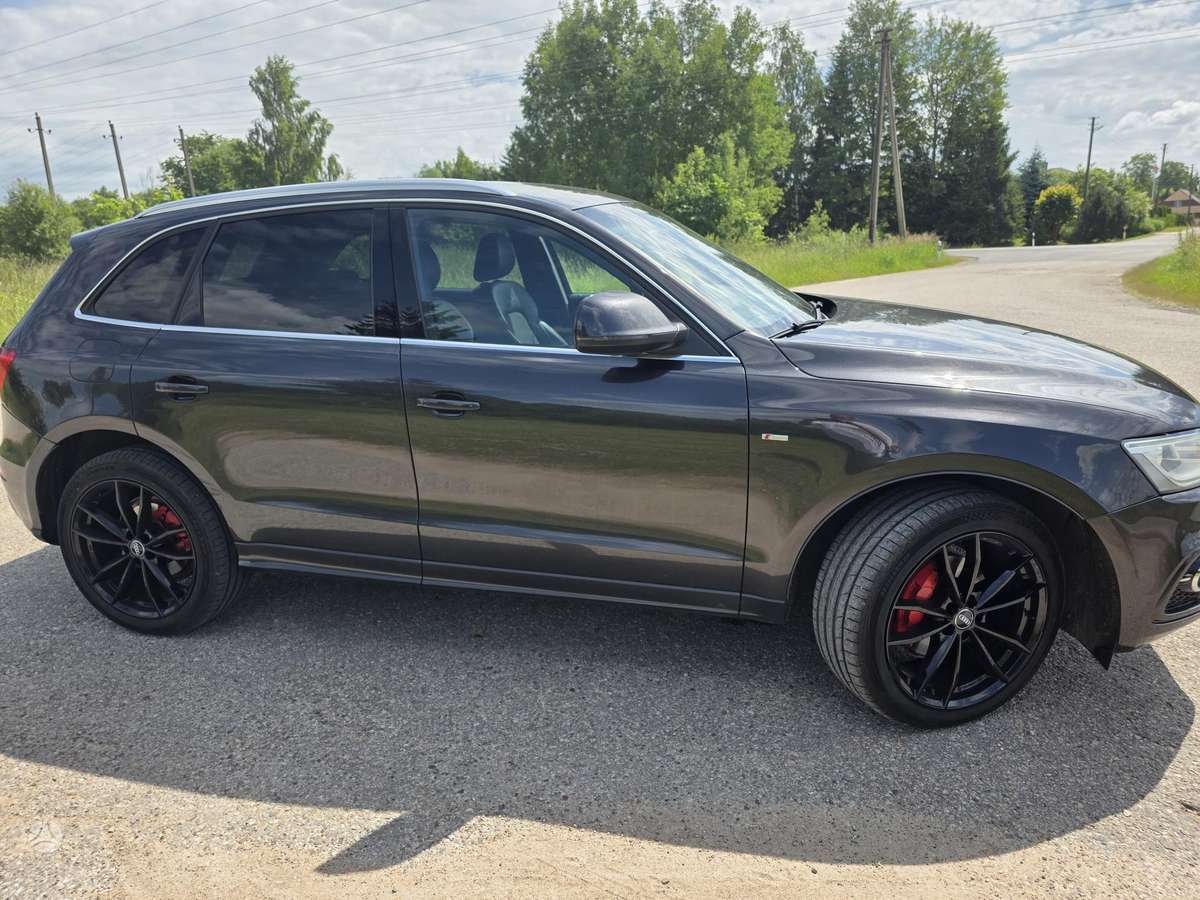 Audi Q5, 2.0 l., Внедорожник / Кроссовер