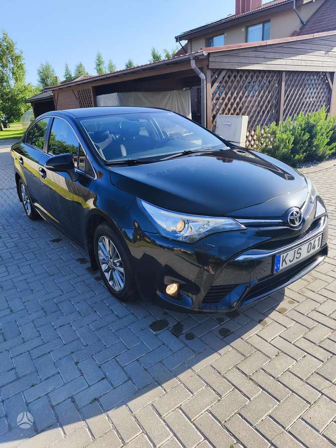 Toyota Avensis - 2