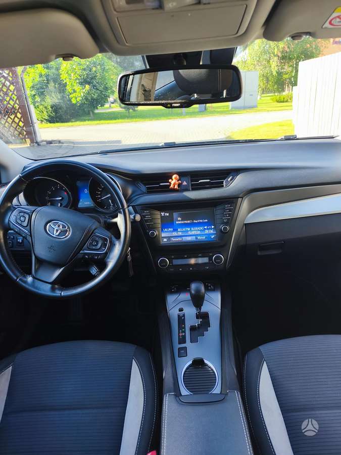 Toyota Avensis - 6