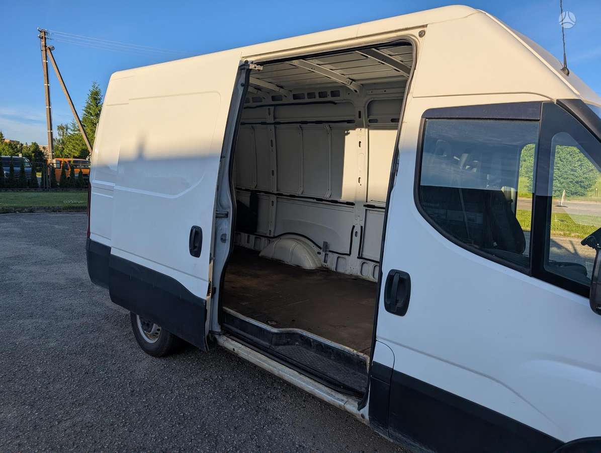 Iveco Daily, 2.3 l., cargo van
