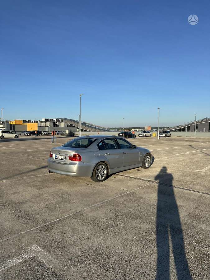 BMW 330, 3.0 l., Седан
