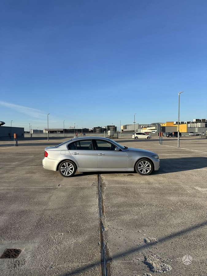 BMW 330, 3.0 l., Седан