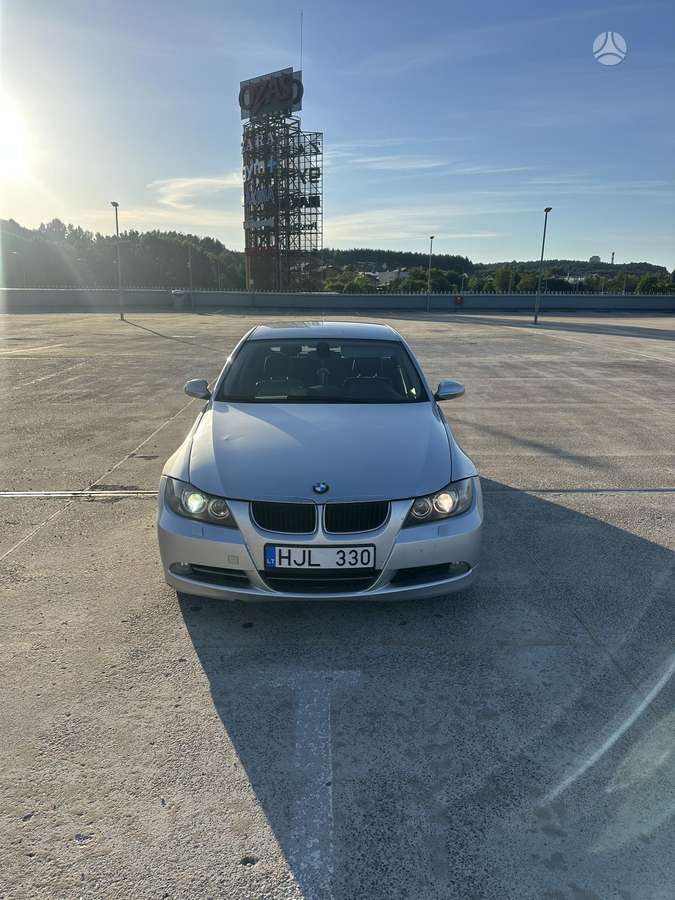 BMW 330, 3.0 l., Седан