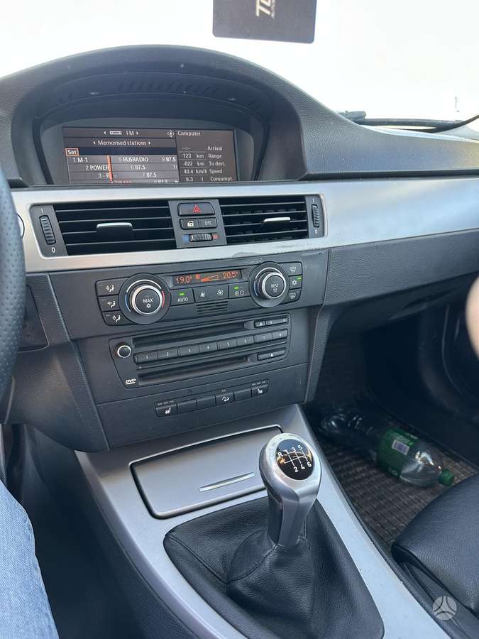 BMW 330, 3.0 l., Седан