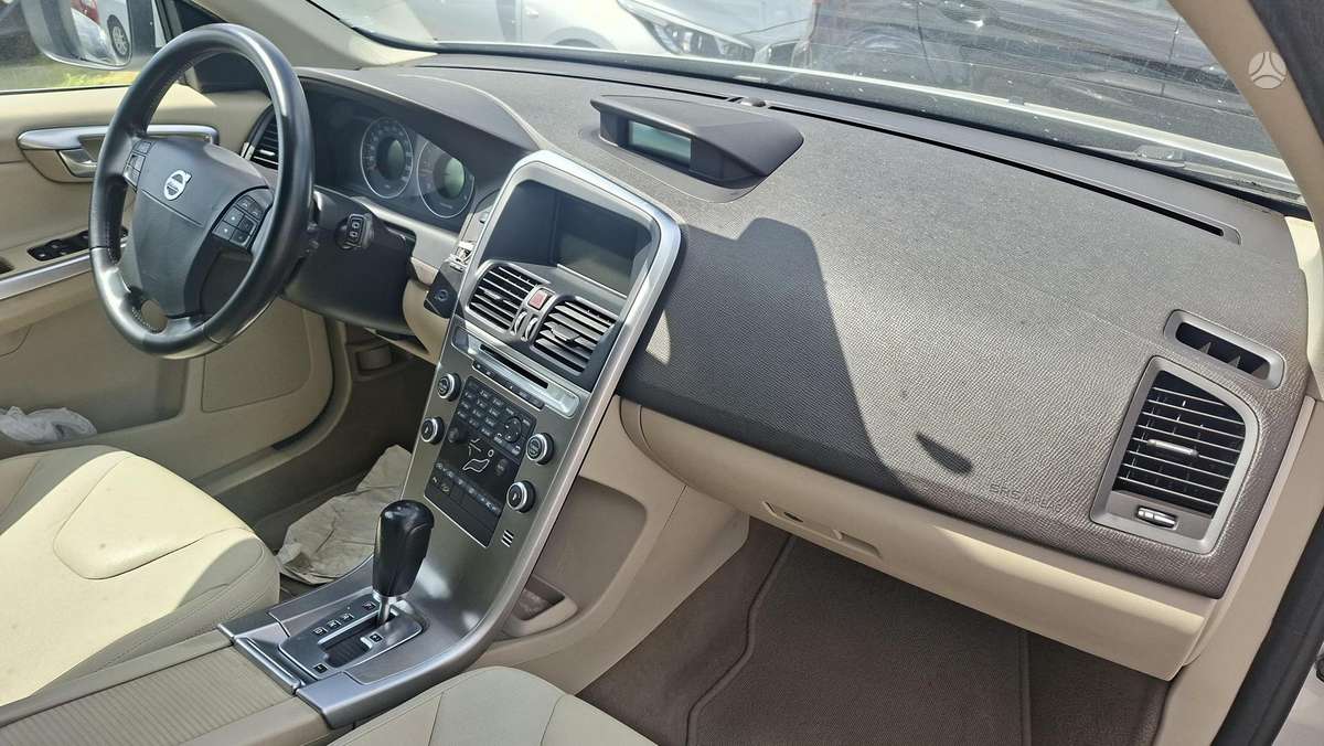 Volvo XC60 - 10